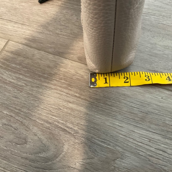 Kate Spade Crossbody Bag Tan with Black Tassel - Picture 11 of 12